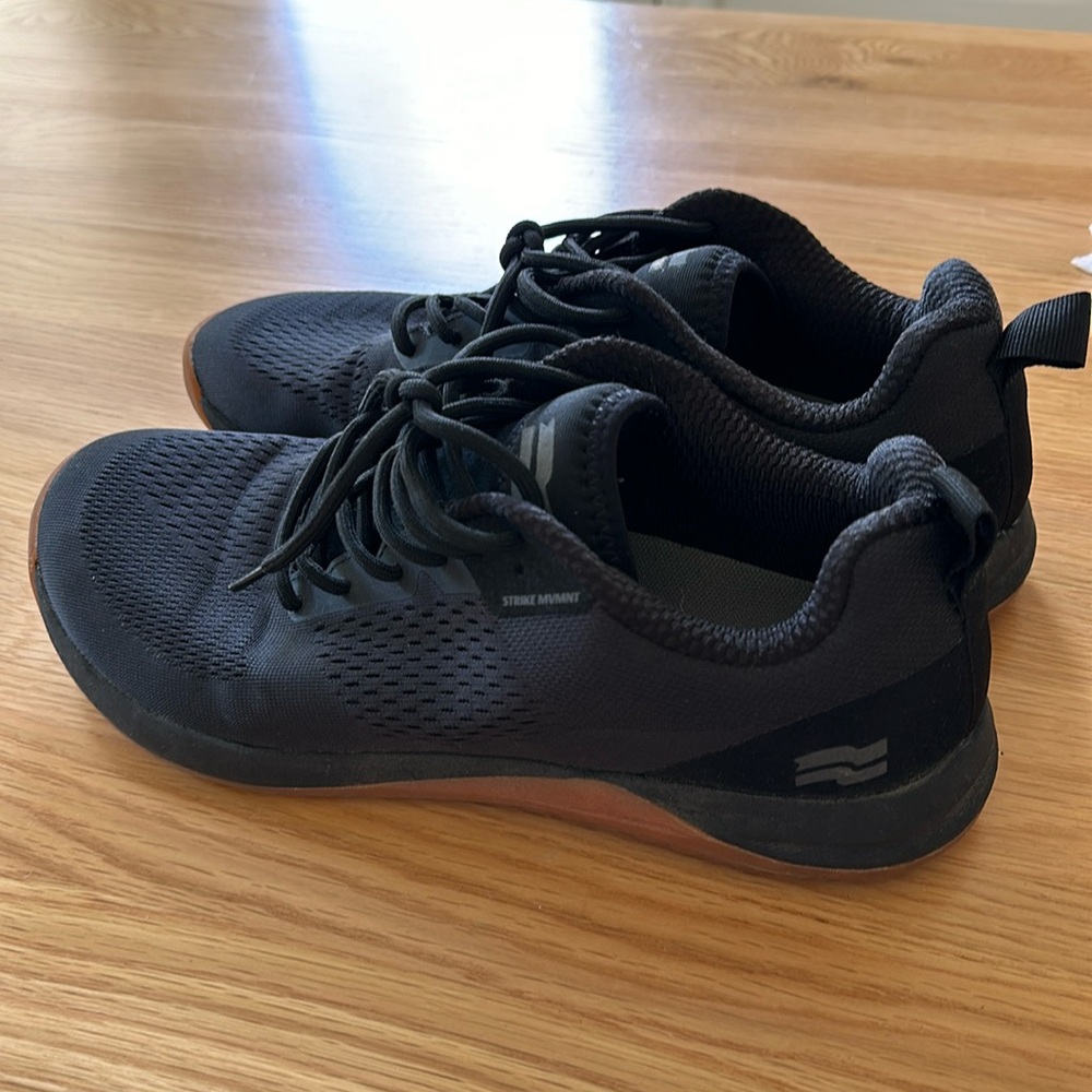 Men’s Strike MVMNT Haze Trainer Size 9